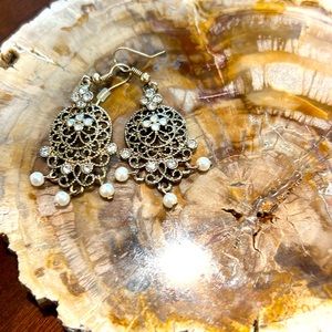 Women’s earrings